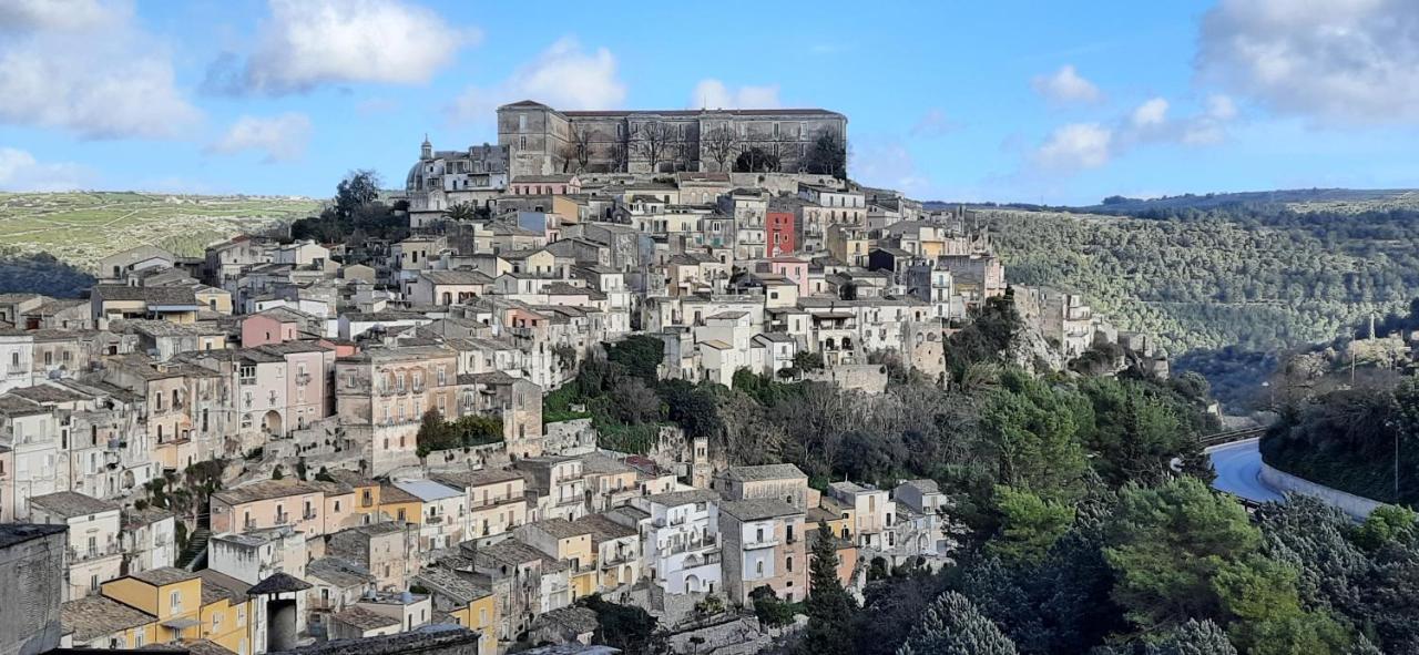 La Nicchia Villa Ragusa Luaran gambar